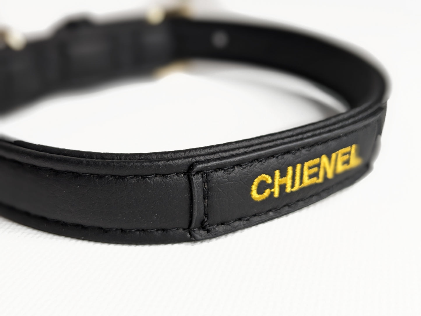 CHIENEL DOG COLLAR